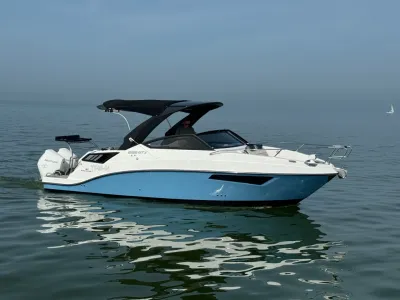 sportboot op rustig water