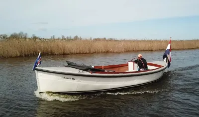 reddingssloep op het water