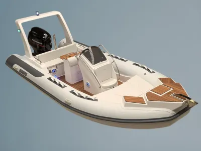 RIB met console, ligbed en buitenboordmotor