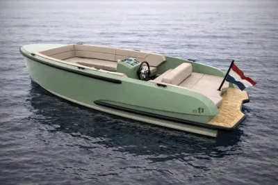 lichtgroene tender op rustig water