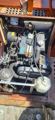 scheepsmotor in motorruimte