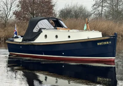 cabinesloep op rustig water