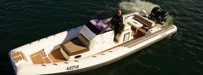 open rib boot op het water