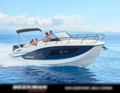 motorboot op open water met personen