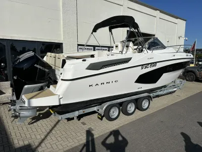 boot op trailer voor winkelpand