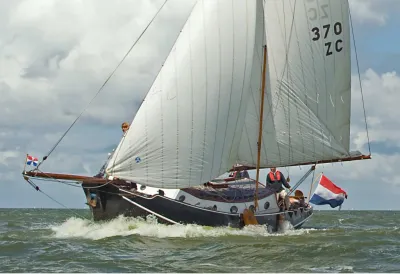 zeilboot op open water