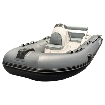 grijze opblaasbare rib op witte achtergrond