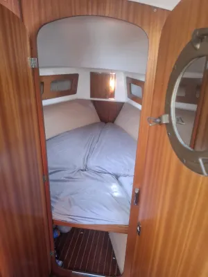 kajuit met voorpiek en bed