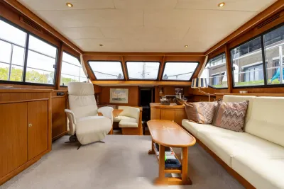 interieur van salon van een boot