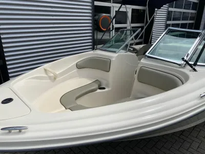 voorste zitgedeelte van een boot