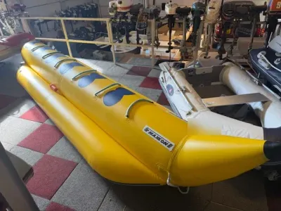 gele opblaasbare banaan voor 6 personen