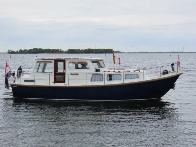 motorboot op open water
