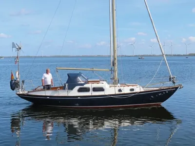 zeilboot op rustig water