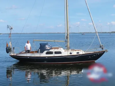 zeilboot op rustig water