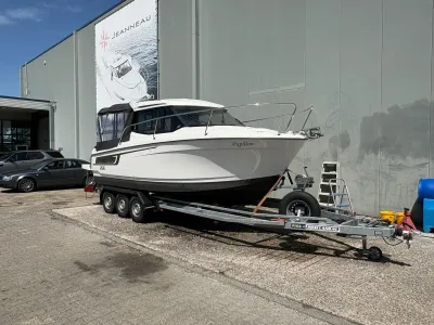 cabineboot op trailer bij showroom