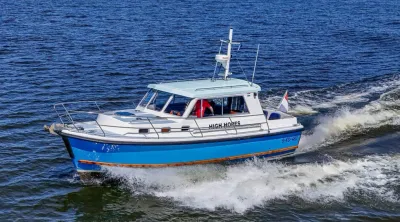 motorjacht op open water