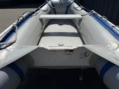 opblaasbare rubberboot met bankje