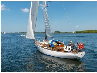 zeilboot op open water