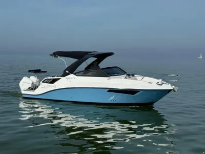sportcruiser op het water
