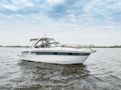 motorboot op open water