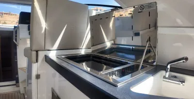 buitenkeuken en zitgedeelte op jacht