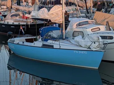 meerdere zeilboten in jachthaven