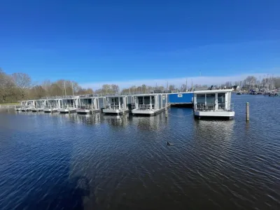 woonboten in een jachthaven