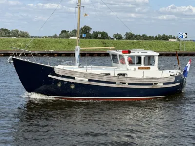 motorboot op kanaal