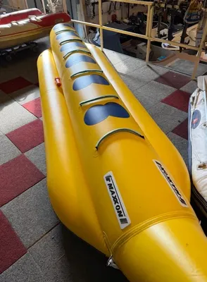 gele opblaasbare banaan voor 6 personen