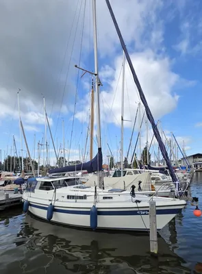 zeiljacht in de haven