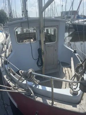 stuurhut en achterschip van een zeiljacht