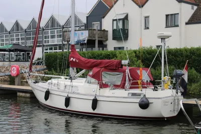 zeiljacht in de haven