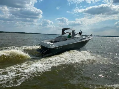 motorboot op open water