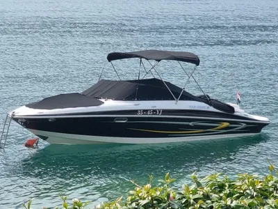 bowrider boot op kalm water
