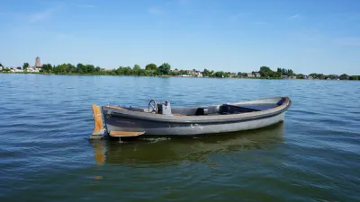 sloep op rustig water