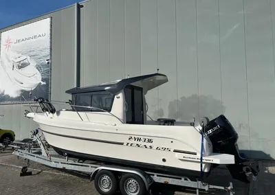 boot op trailer voor loods