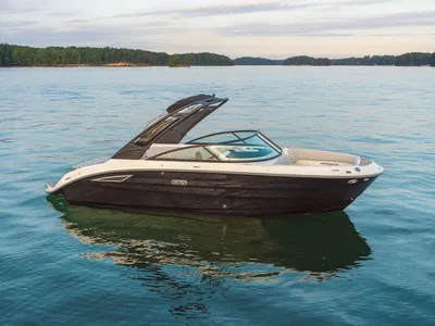 sportboot op rustig water