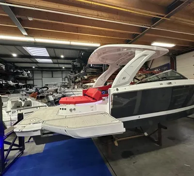 bowrider boot in binnenhal