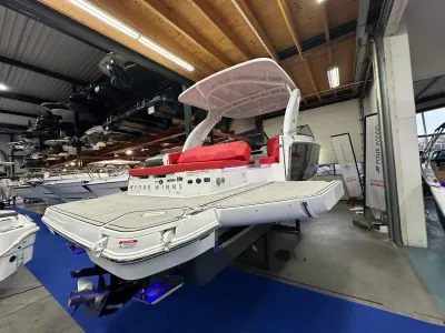 bowrider in binnenhal