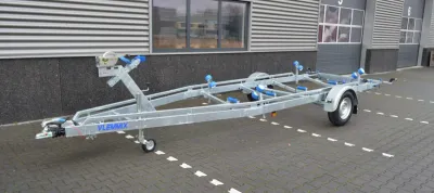 boottrailer op parkeerterrein
