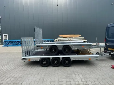 machinetransporter op parkeerplaats