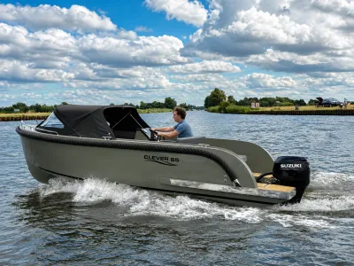tender op het water