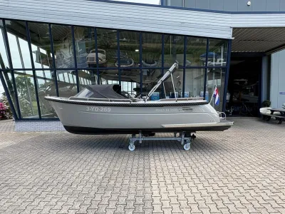 tender op rollerstelling voor showroom
