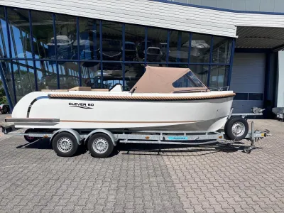 tender op trailer bij bedrijfspand