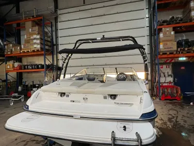 bowrider boot in loods