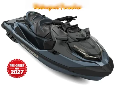 blauwe waterscooter op witte achtergrond