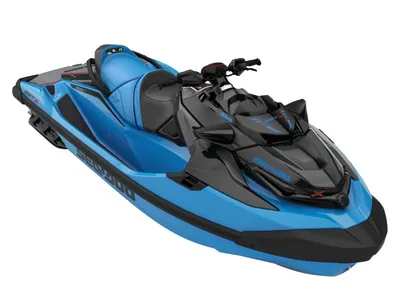 blauwe waterscooter op witte achtergrond