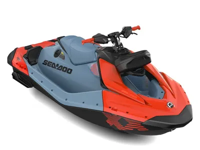 rode en grijze waterscooter op witte achtergrond