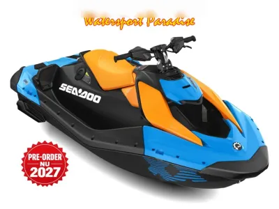 blauwe en oranje waterscooter op witte achtergrond