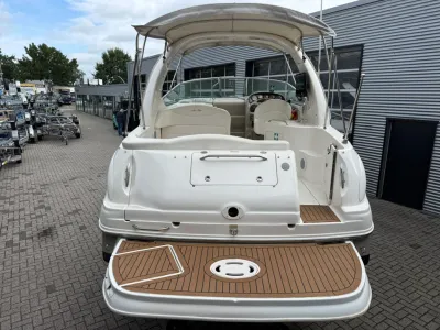 achterzijde van een sportcruiser in buitenopstelling